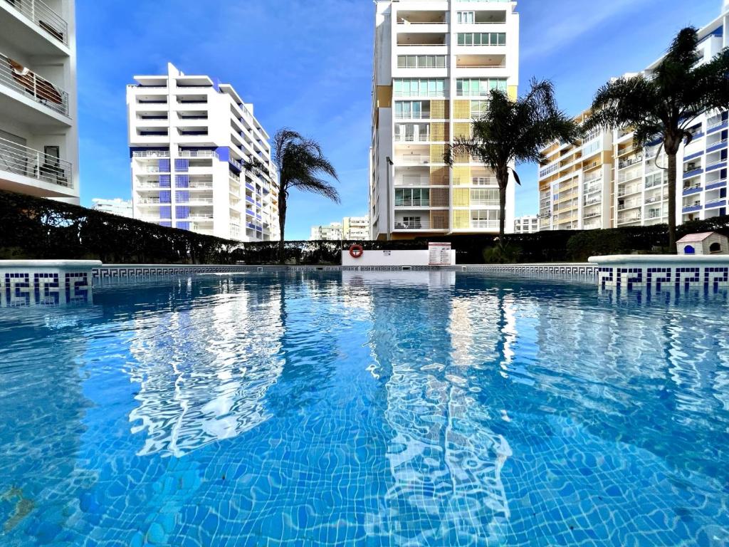 Appartement Portimão Panoramic With Pool by Homing Maria Eugénia da Silva Horta, Edifício Titan, 8500-833 Portimão