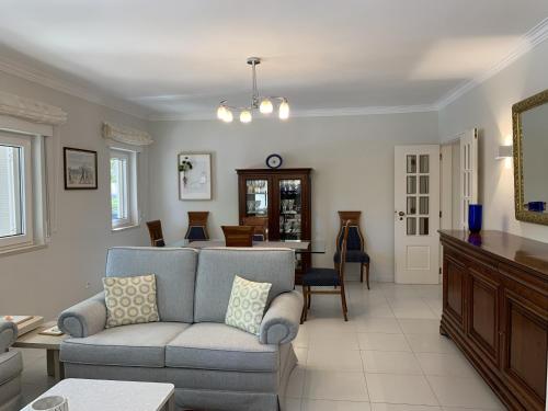 Appartement Posh Apartment in Costa da Guia, Cascais 171, Praceta dos Pinheiros ground floor right Cascais