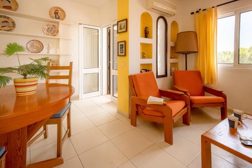 Praia da Oura Apartment - 100 m from the Beach - By Bedzy Albufeira portugal