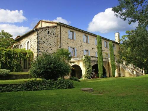 Pretty Holiday Home in Ard che with Swimming Pool Lalevade-dʼArdèche france