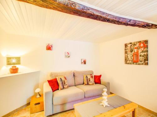 Maison de vacances Pretty Holiday Home in Berre les Alpes with Garden  Berre-les Alpes