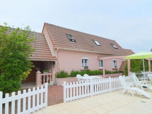 Pretty little cottage in the centre of the Somme region Sourdon france