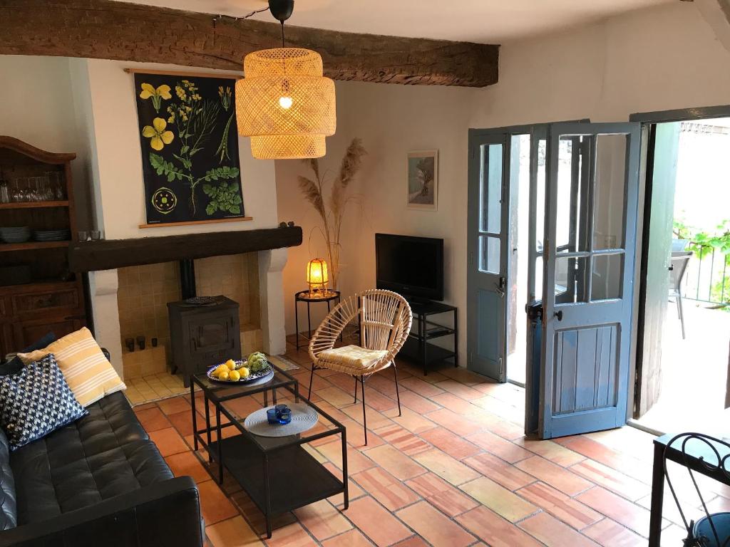 Maison de vacances Pretty Village House, Nizas Pezenas 16 Rue des Prairies, 34320 Nizas