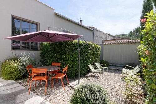 Private charming apartment all the comfort in a furnished tourist residence Meyreuil france