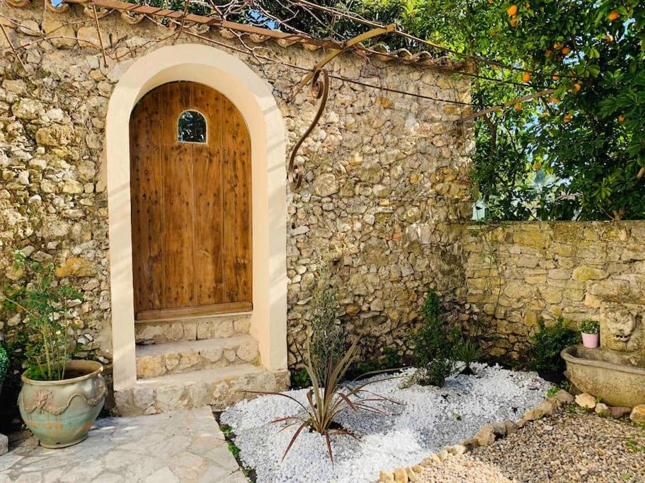 Maison de vacances Private House with garden in Mougins old Village 15 Rue des Fayssines, 06250 Mougins