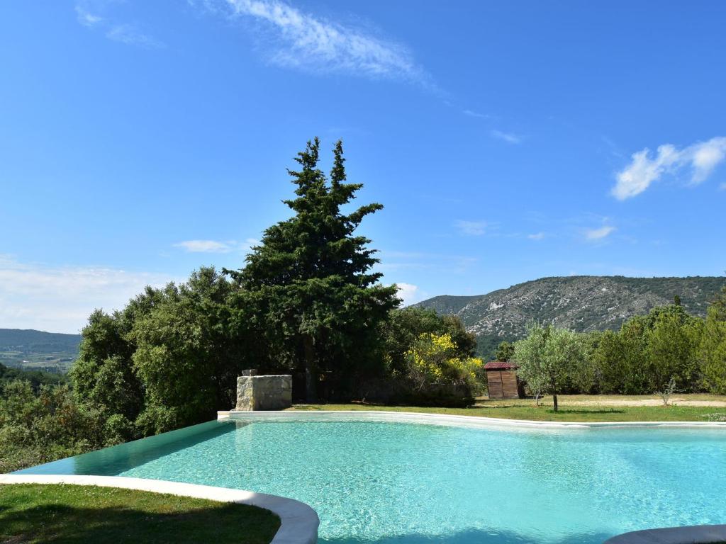 Villa Private infinity pool, beautiful view of Mont Ventoux, a dream spot! , 84340 Malaucène