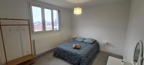 Private room in shared apartment III Beauvais france