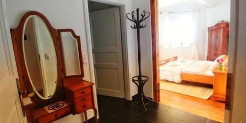B&B / Chambre d'hôtes Privathotel Der Schwarze Herrgott Zeller Hauptstraße 4 Zellertal
