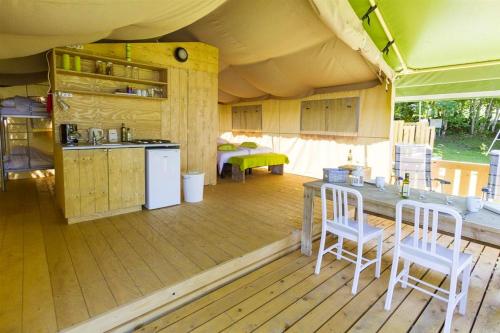 Propriete de 2 chambres avec piscine partagee terrasse amenagee et wifi a Argences en Aubrac Banes france