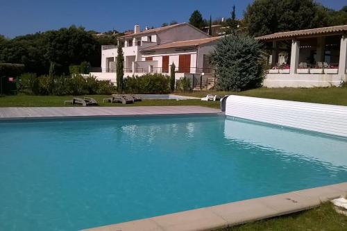 Appartement Provence Ventoux. Studio panoramique avec piscine Studio 419, Bâtiment Les Chênes Verts Pas-du-Ventoux, Hameau de Pierrevon Mollans-sur-Ouvèze