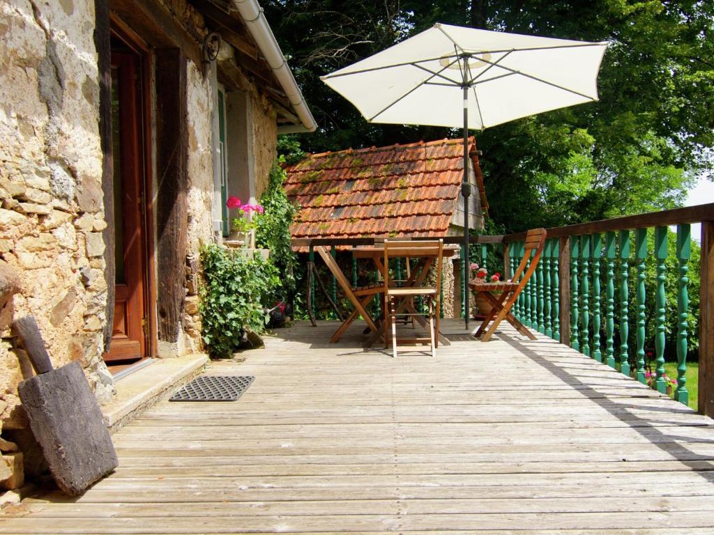 Maison de vacances Quaint Cottage in Juillac with Private Garden , 19350 Juillac