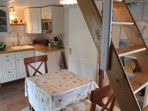 Quaint Holiday Home in Schwaan near the Lake Schwaan allemagne