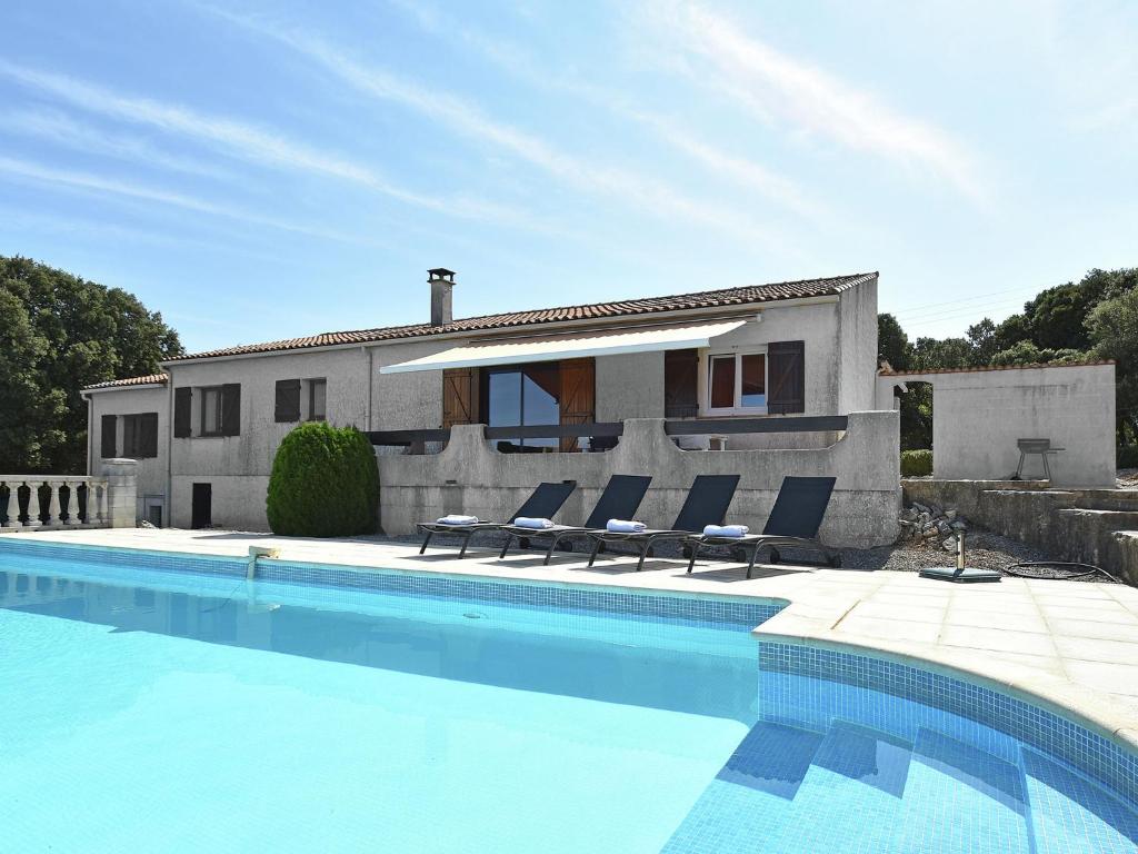 Villa Quaint Villa in Argelliers with Private Swimming Pool , 34380 Argelliers