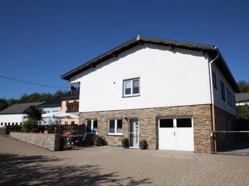 Appartement Quiet apartment on the lake in Halenfeld  Sellerich