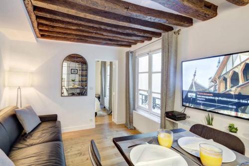 Appartement Quiet, Cozy, Design Apartment in Paris 29 Rue des Rosiers Paris