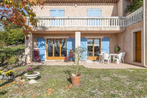 Quiet large 3-bedroom apartment with terrace, garden & incredible Mountain view Mouans-Sartoux france