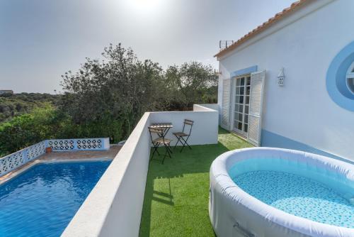 Quiet Spacious House - Swimming Pool Benagil portugal
