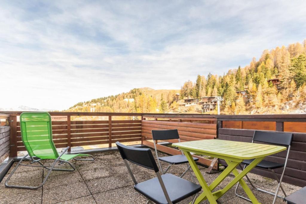 Appartement quiet studio with terrace view on Mont-Blanc Résidence Le France, 73210 La Plagne