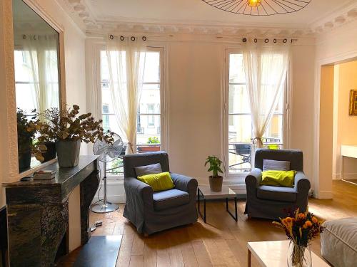 Quiet & Very Central 2 BR Flat Paris france