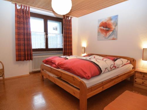 Maison de vacances Quietly located holiday home with terrace at the edge of the forest  Korbach