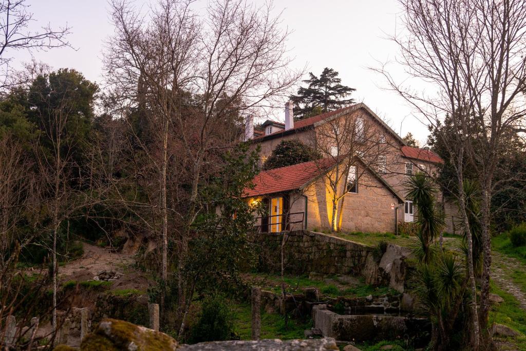 Maison de vacances Quinta das Lamas - Oak Tree House QUINTA DAS LAMAS ESTRADA NACIONAL 228, 3670-260 Vouzela