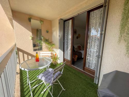 Appartement Ravissant Appartement La Chenaie 4pers, à 220m de la mer 220 Boulevard Honoré de Balzac Fréjus