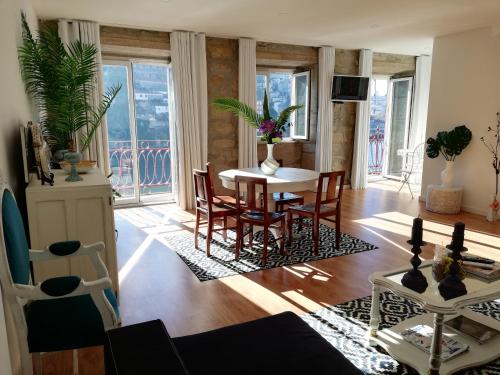 Appartements Red House By The River Avenida Gustavo Eiffel 218 Porto