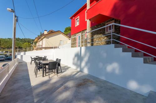 Red House Douro River Marina Gondomar portugal