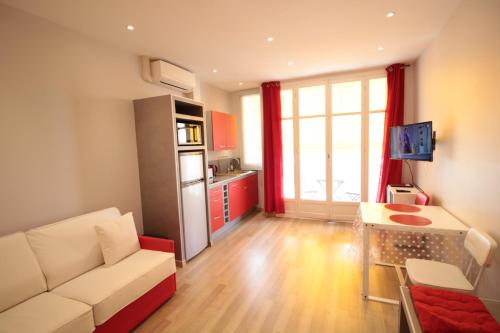 Red studio Buffa Nice france