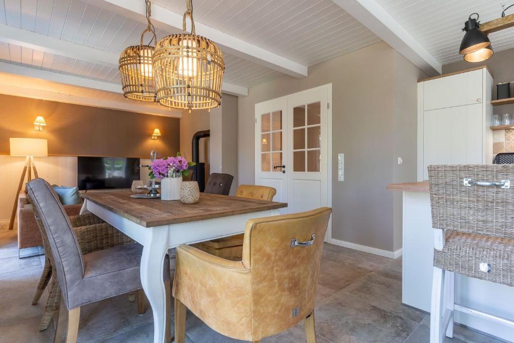 Maison de vacances Reetdachhaus Unter Reet Reetdachhaus unter Reet I Böhler Landstraße 29, 25826 Böhl