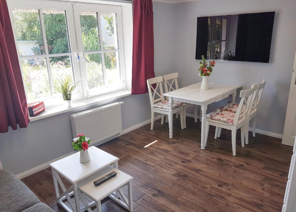 Appartement Reetferienhaus - Schaprode Hafen Streuer Weg 64, 18569 Schaprode