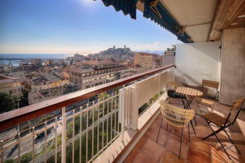 Appartement REF 1454 - Renovated 2 bedroom apartment - City center 14 Rue Louis Blanc Cannes