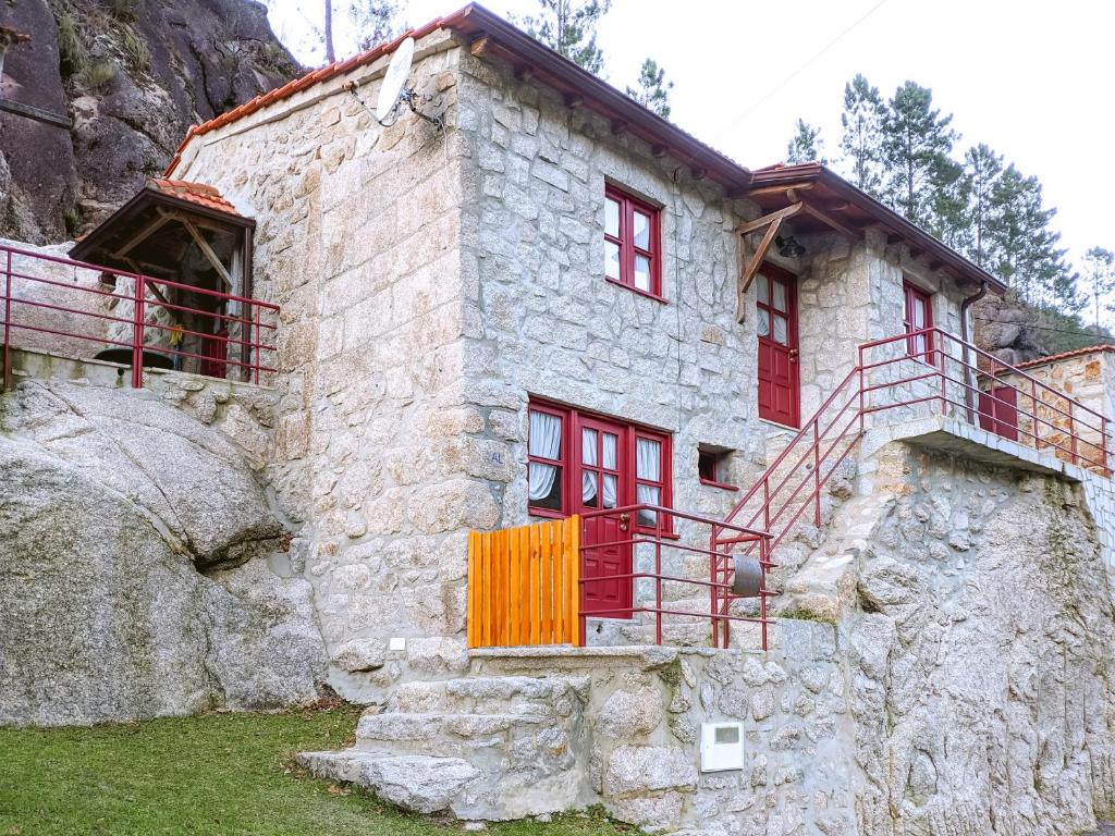 Maison de vacances Refúgio do Óscar Lugar de baleiral Sra. da Peneda, 4970-150 Gavieira