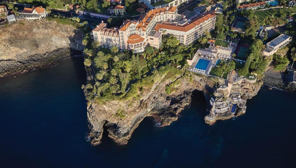 Hôtel Reid's Palace, A Belmond Hotel, Madeira Estrada Monumental 139, 9000-098 Funchal