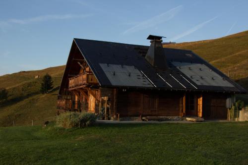 Chalet Reine des Aravis - chalet isolé Le grand Char Flumet