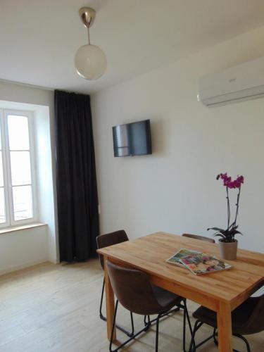 Maison d'hôtes Relais de la Diligence 4 Route de Paris La Roche-en-Brenil