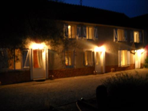 B&B / Chambre d'hôtes RELAIS DES VIGNOTTES 4 Rue des Vignottes hameau de serein Chevannes