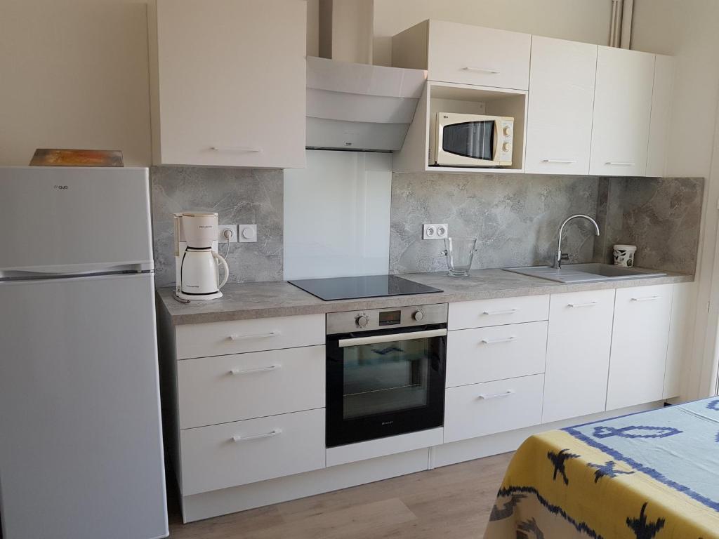 Appartement RELAX 294 Rue Pilote Pierre Reboul, Quartier Le Mourillon-Lamalgue, 83000 Toulon