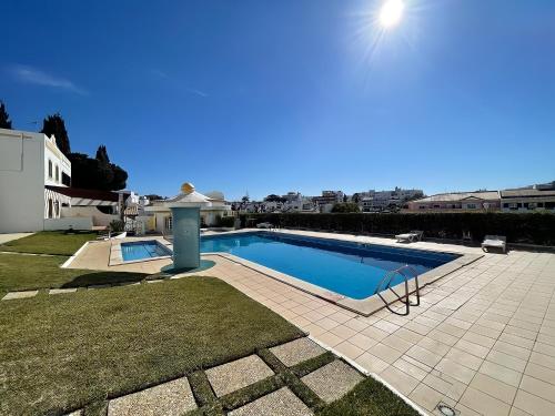 Relaxing 2 Bedroom House close to Vilamoura Marina Quarteira portugal