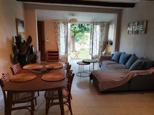 Relaxing 2p apartment in front of a lovely garden Nice france