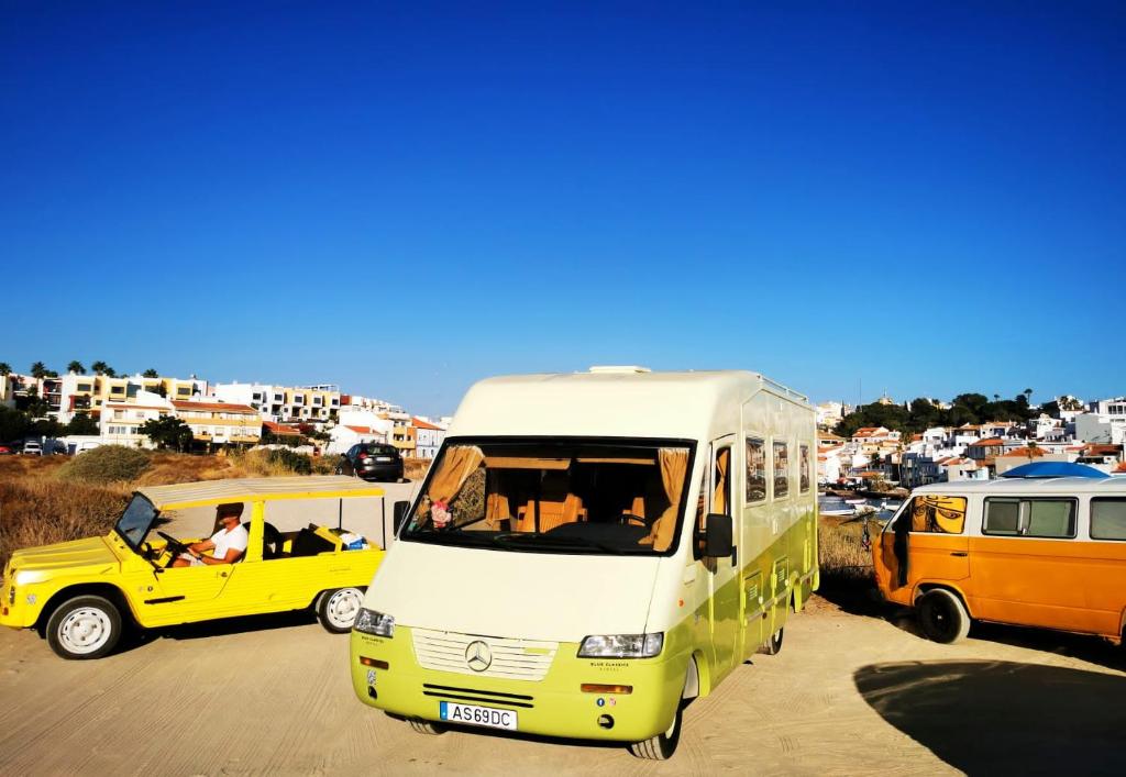 Tente de luxe Rent a BlueClassics 's Campervan AUTOSTAR in Algarve au Portugal Blue Classics 10 Rua dos Operários Conserveiros, 8500-602 Portimão
