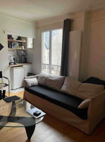 Appartement Republique apartment 23 Rue Beaurepaire Paris