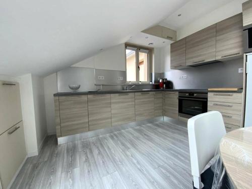 Appartement Résidence 200-plurien - 2 Pièces pour 2 Personnes 734 2  Square de l'Hôtel de Ville Erquy