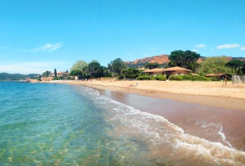 Maisons de vacances Résidence Agathos (un jardin sur la plage) 1510 bd de la Baumette Agay