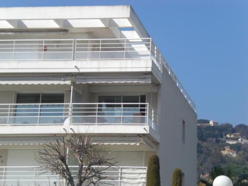 Appartement Résidence avec piscine, plage à 100 m, Cannes et Juan les Pins à 5 min, WiFi Batiment C, 2ème étage 33 Avenue de la Liberté Vallauris