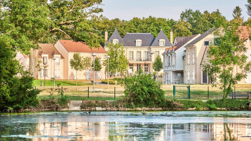 Hôtel Résidence Château du Mée 571 avenue Jean Monnet, 77350 Le Mée-sur-Seine