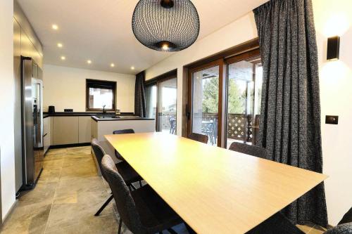 Appartement Résidence Cinq Sommets - 4 Pièces pour 6 Personnes 454 Allée des Cerisiers, Courchevel le Praz Saint-Bon-Tarentaise