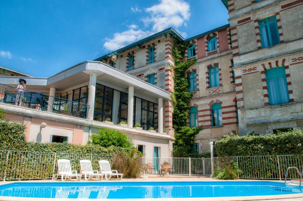 Appart'hôtel Résidence de Tourisme Vacances Bleues Villa Regina 11 Allée Corrigan, 33120 Arcachon