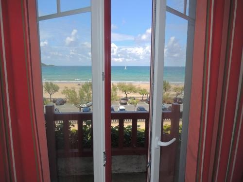 Appartement Résidence Eskualduna b appt 113 22 Avenue des Mimosas Hendaye