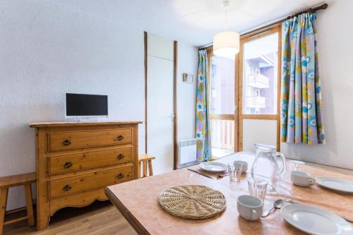 Appartement Résidence Hameaux I - Studio pour 3 Personnes 874 OIP Plagne Centre, Galerie le Pelvoux La Plagne Tarentaise